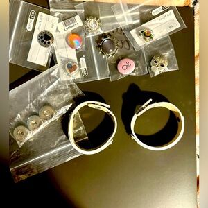 Bracelet  set snap bracelets.